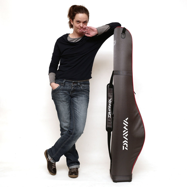 SZTYWNY POKROWIEC DWUKOMOROWY DAIWA 128 cm