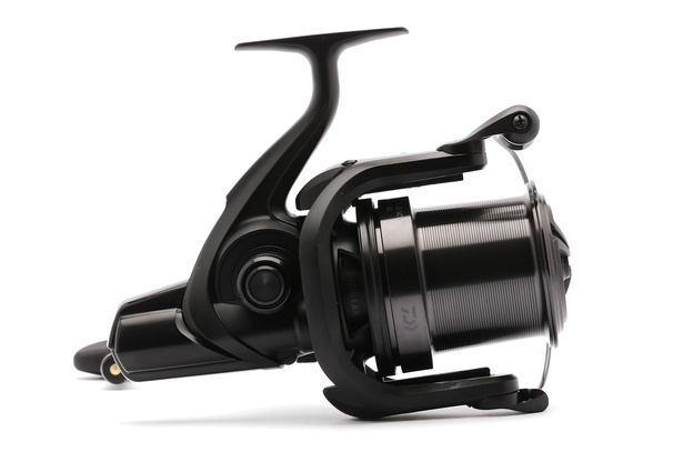 KOŁOWROTEK DAIWA 24 CROSSCAST 45 SCW QD 5000C