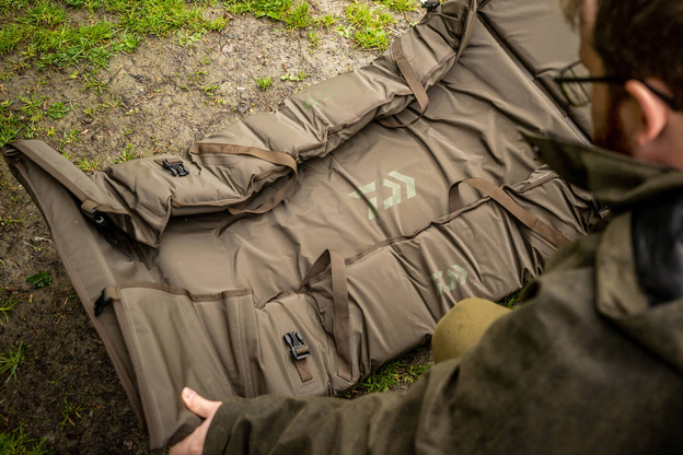 PŁYWAJĄCA MATA DO ODHACZANIA DAIWA 100x65x22cm