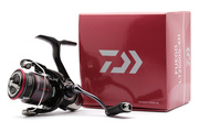 KOŁOWROTEK DAIWA 23 FUEGO LT 2000S-XH