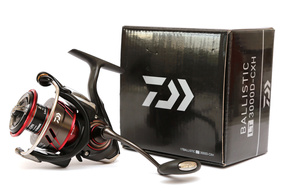 10418-256 - DAIWA KOŁOWROTEK BALLISTIC LT 2500D-XH