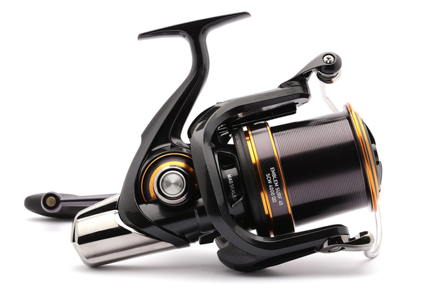 KOŁOWROTEK DAIWA 23 EMBLEM SURF 45 SCW QD