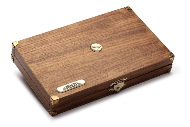 ZESTAW NARZĘDZI JENZI DO WIĄZANIA MUCH W PUDEŁKU