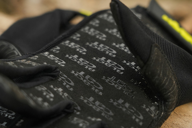 RĘKAWICE BLACK CAT DO PODBIERANIA RYB CAT GRIPPER - XL