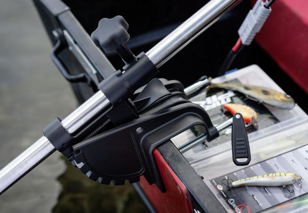 ELEKTRYCZNY ZABURTOWY RHINO BLX 110