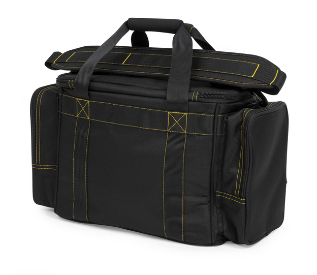 TORBA WĘDKARSKA BLACK CAT BLCK MEDIUM 50x28x30 cm