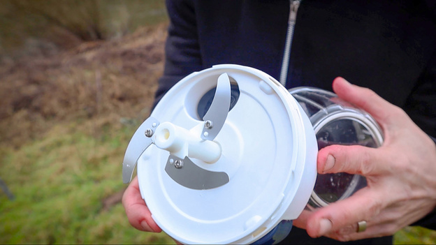 KRUSZARKA DO KULEK/PELLETU I PRZYNĘT NATURALNYCH ZEBCO TROPHY