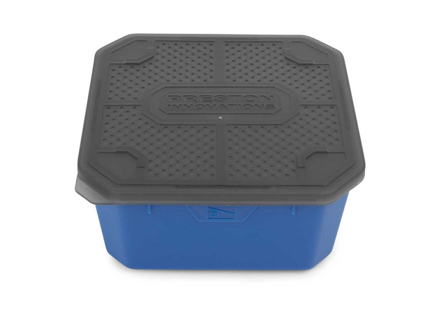 PUDEŁKO NA PRZYNĘTY PRESTON 0,6 l