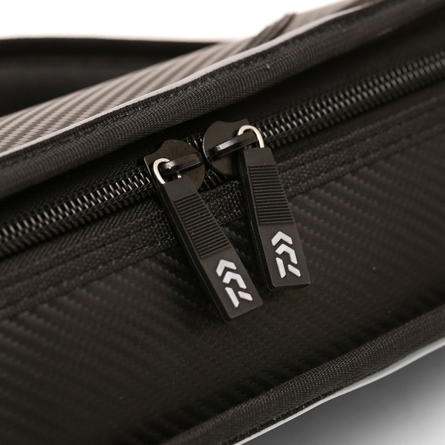 SZTYWNY POKROWIEC JEDNOKOMOROWY DAIWA 145cm