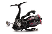 KOŁOWROTEK DAIWA 23 FUEGO LT 2000S-XH