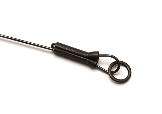 PRZYPON5 SAVAGE GEAR TITANIUM 30cm/25kg