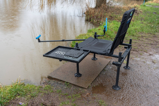 FOTEL PRESTON IGNITION FEEDER COMBO