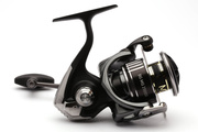 KOŁOWROTEK DAIWA BG MONOCOQUE 2500D-H