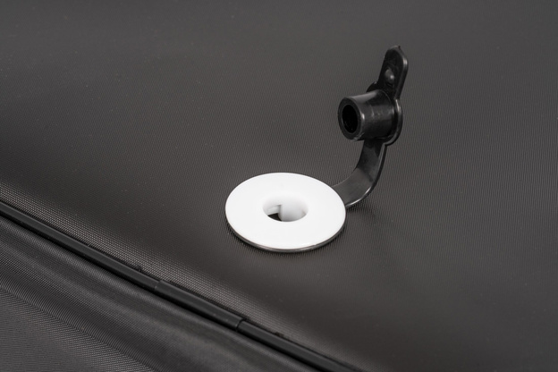 POJEMNIK NA ŻYWE PRZYNĘTY BLACK CAT XL BAIT CARRIER 61x42x35 cm