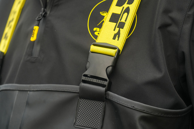 SPODNIOBUTY PVC BLACK CAT BOOTED WADERS