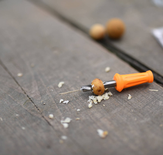 KOREK DO PRZYNĘT KARPIOWYCH UNDERCARP 8mm/5szt