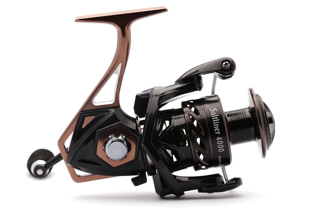 KOŁOWROTEK AXXA SALTLINER 4000