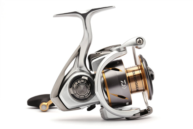 KOŁOWROTEK DAIWA 21 FREAMS LT 3000D-C