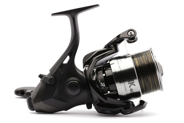 KOŁOWROTEK OKUMA AK BAIFEEDER AK-6000 Z ŻYŁKĄ