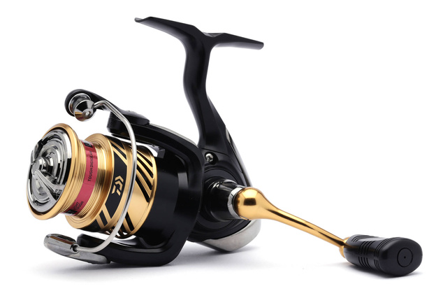 KOŁOWROTEK DAIWA CROSSFIRE LT 2000