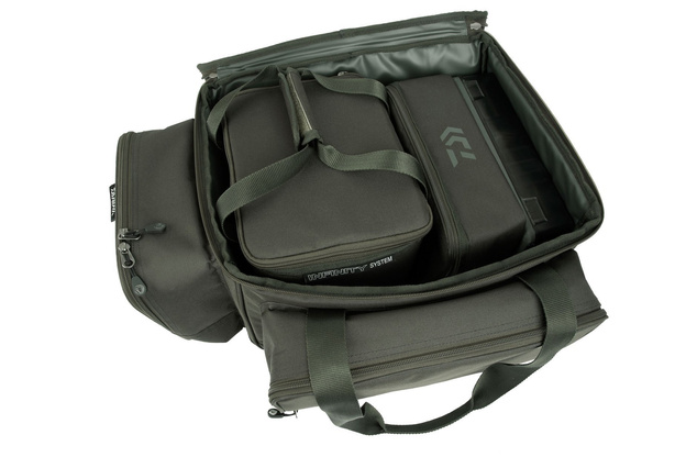 PLECAK DAIWA INFINITY IS LOW LEVEL 53x50x27cm