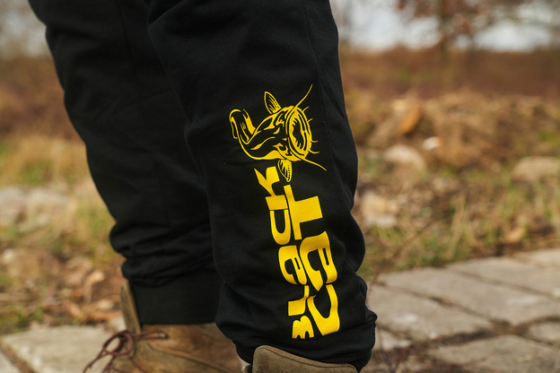 SPODNIE BLACK CAT BLACK JOGGERS
