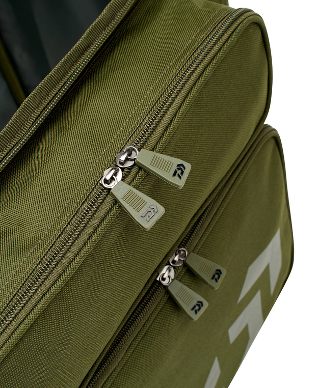 PLECAK DAIWA BLACK WIDOW COMPACT - 52x32x35cm